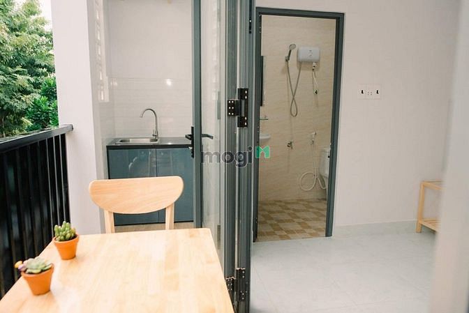 Hình ảnh Phòng cho thuê bancol tách bếp Đặng Thùy Trâm ngay Đại học Văn LangCS3