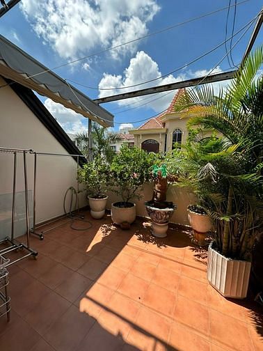 Hình ảnh Cần cho thuê hoặc bán biệt thự cao cấp ở quận 2