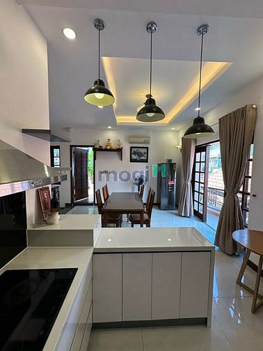 Hình ảnh Cần cho thuê hoặc bán biệt thự cao cấp ở quận 2
