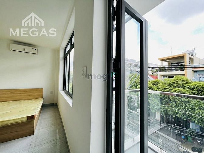 Hình ảnh Cho Thuê Căn Hộ Ban Công Full Nội Thất 30m2 Âu Cơ - Thoại Ngọc Hầu