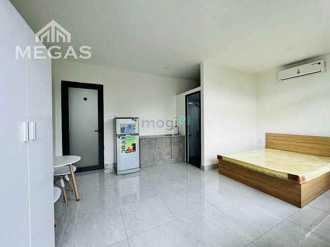 Hình ảnh Cho Thuê Căn Hộ Ban Công Full Nội Thất 30m2 Âu Cơ - Thoại Ngọc Hầu