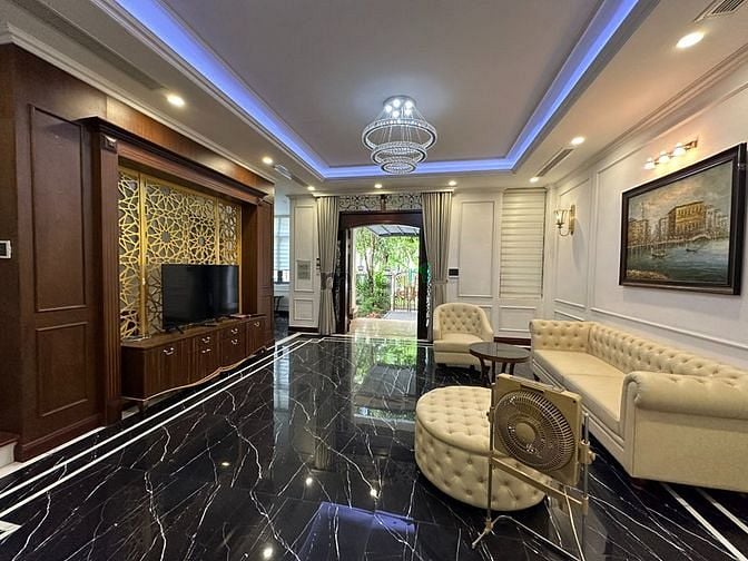 Hình ảnh Biệt thự Bason giá thuê 180tr/ tháng nội thất sang - xịn mịn - đẹp