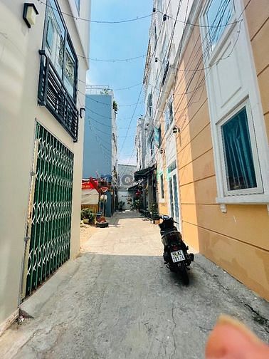 Hình ảnh C/chủ cần bán đất hẻm 1/ Nguyễn Phúc Chu 4x9