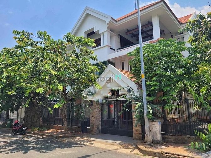 Hình ảnh 💥Cho thuê biệt thự 6 phòng ngủ khu Compound, p.Thảo Điền, Q.2