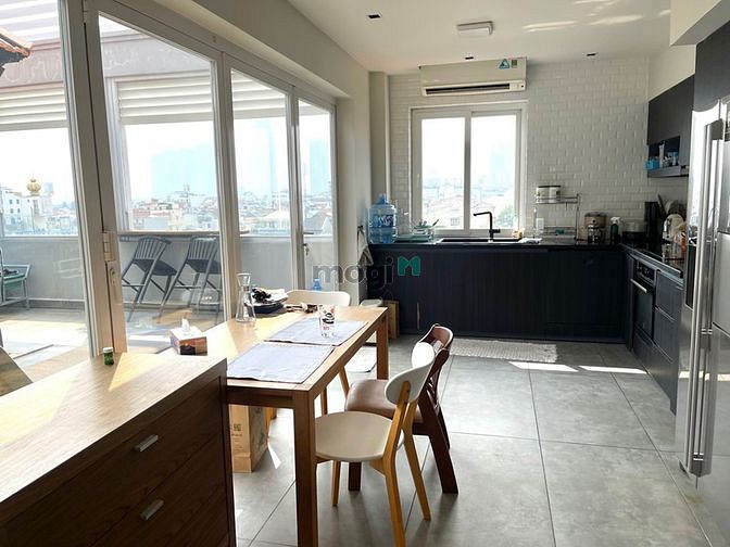 Hình ảnh ✅ Cho Thuê Penthouse Sân Vườn 2PN Trên 150m2_Toà Nhà Hầm Xe_Thảo Điền