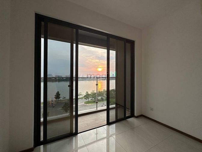 Hình ảnh Căn góc 3PN view Panorama sông Sài Gòn, từ Quận 1 đến Quận 7.