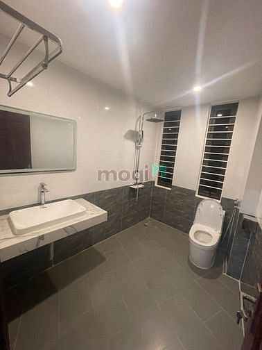 Hình ảnh Bán nhà dân xây đường Láng 44m 5T MT5m. Ngõ thông, 30m ra oto. Chỉ 5.