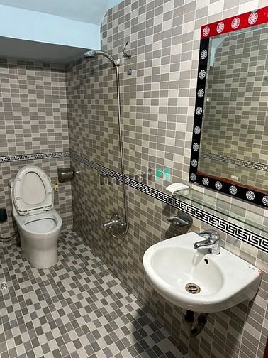Hình ảnh Nhà cho thuê Full Nội Thất hẻm xe tải Đô Đốc Long
