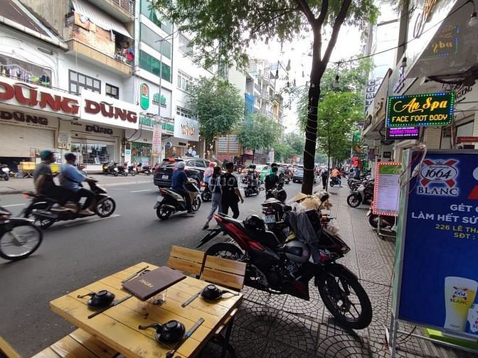 Hình ảnh Cho thuê nhà MT Lê Thánh Tôn Q1, đối diện chợ Bến Thành
