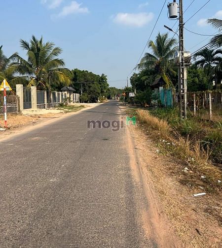 Hình ảnh CẦN BÁN đất thích hợp ở & kinh doanh + Diện tích 125m2 💢