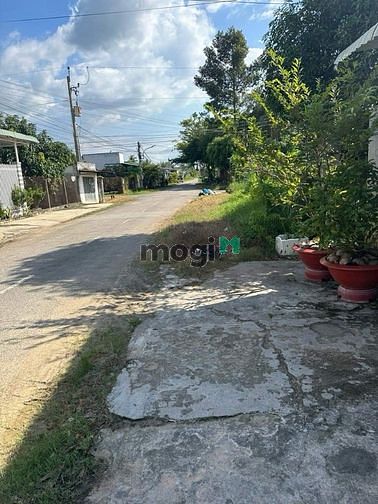 Hình ảnh ĐƯỢC ba mẹ cắt cho miếng đất thổ cư ở gần ngay chợ Thạnh Đức, Gò Dầu,