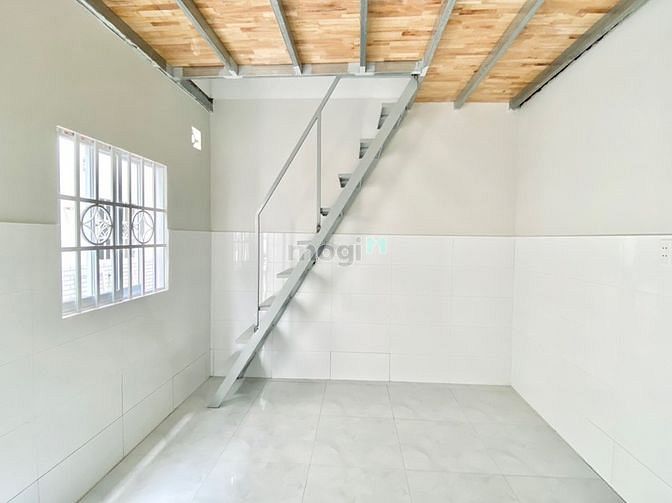 Hình ảnh Nhà 1 trệt 1 lầu, 1 wc cho gia đình, ở được nhiều người, rộng rãi