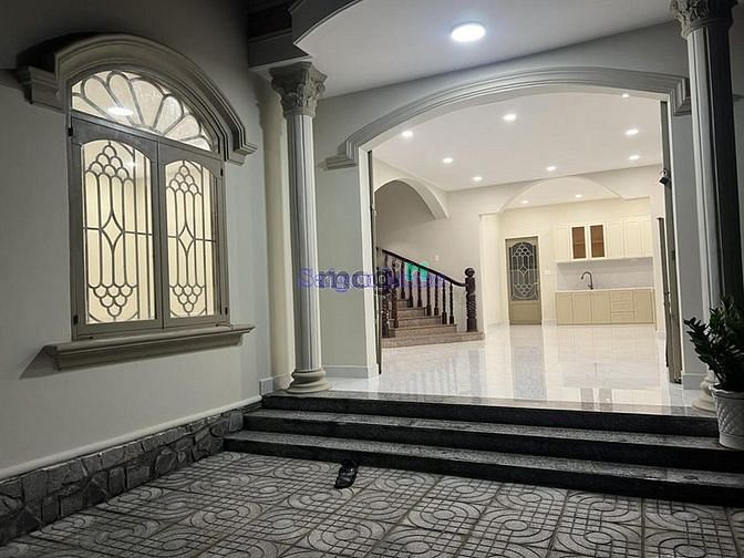 Hình ảnh Biệt thự sân vườn Trần Não 450m2 trệt 2 lầu 6PN