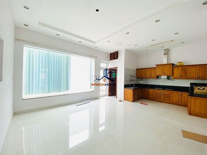 Hình ảnh Nhà riêng, biệt thự Trần Não - gara trệt 2 lầu 5PN 350m2