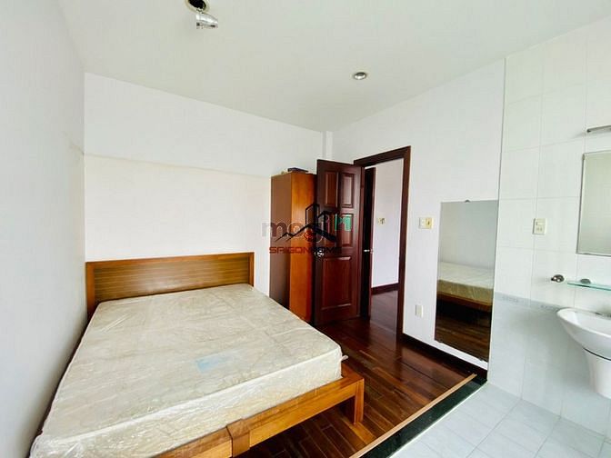 Hình ảnh Nhà riêng, biệt thự Trần Não - gara trệt 2 lầu 5PN 350m2
