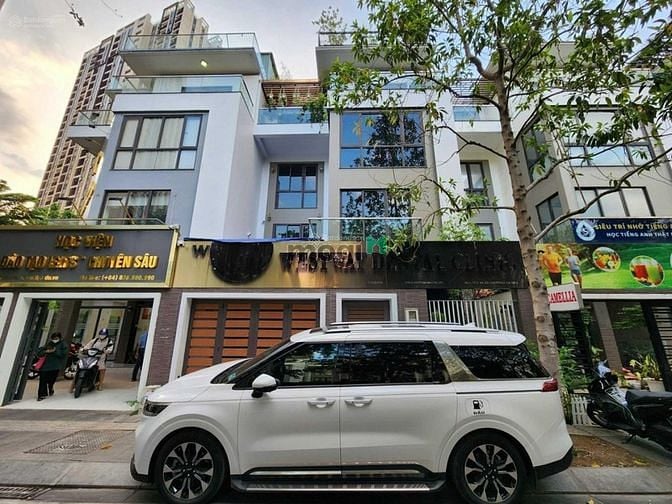 Hình ảnh Cho thuê góc 2 mặt tiền khu Hà Đô Quận 10