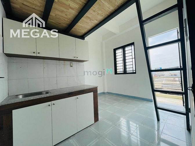 Hình ảnh Phòng Cho Thuê Gác Cao Thoáng Mát, Cửa Sổ Thoáng Mát Ngay Chợ Bà Hom