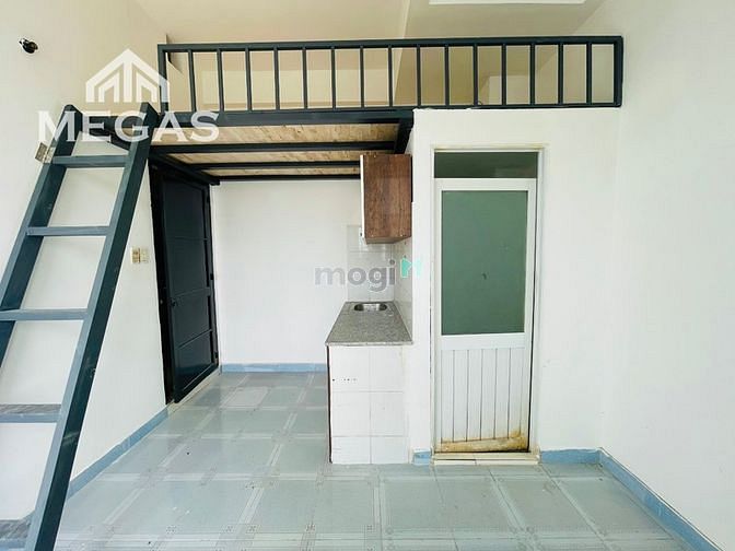 Hình ảnh Phòng Cho Thuê Gác Cao Thoáng Mát, Cửa Sổ Thoáng Mát Ngay Chợ Bà Hom