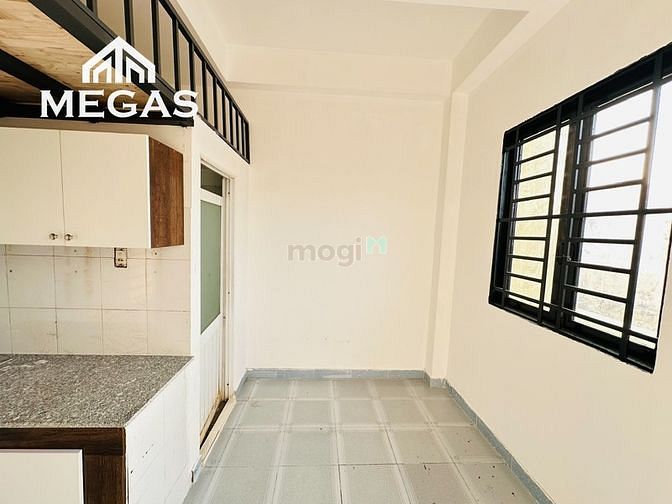 Hình ảnh Phòng Cho Thuê Gác Cao Thoáng Mát, Cửa Sổ Thoáng Mát Ngay Chợ Bà Hom