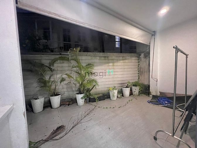 Hình ảnh Trống Sẵn Căn Hộ Studio Sân Vườn Tách Bếp Ngay Tại Bình Thạnh