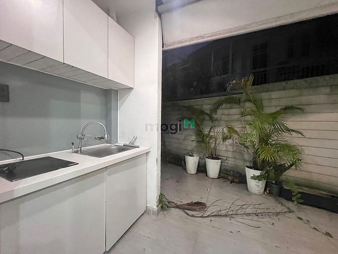 Hình ảnh Trống Sẵn Căn Hộ Studio Sân Vườn Tách Bếp Ngay Tại Bình Thạnh