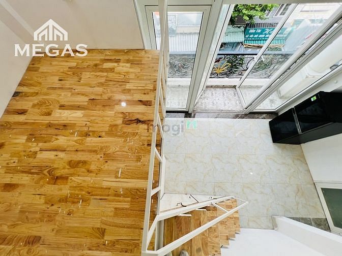 Hình ảnh CHDV dạng Duplex giá siêu rẻ mặt tiền đường Lạc Long Quân