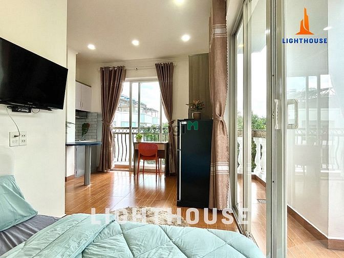 Hình ảnh Phòng bancol view đẹp, thoáng cửa kính, rộng 45m2, full nội thất