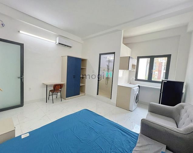 Hình ảnh Studio có ban công/cửa sổ trời thoáng mát kế bên ĐH Văn Lang