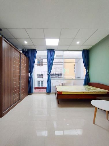 Hình ảnh Studio bancon cửa sổ lớn full nội thất Ký Con Quận 1