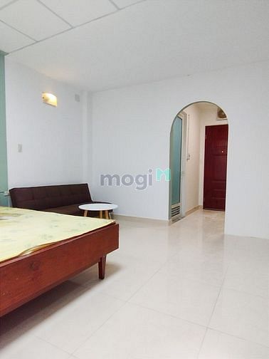 Hình ảnh Studio bancon cửa sổ lớn full nội thất Ký Con Quận 1