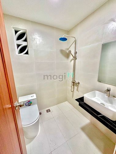 Hình ảnh Studio vách ngăn cửa sổ tại quận 7 gần UFM, KCX, Vincom, KDC Nam Long,