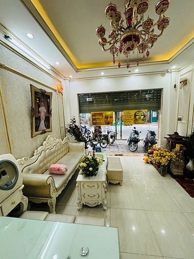 Hình ảnh Cho thuê mặt bằng mặt phố Đoàn Thị Điểm