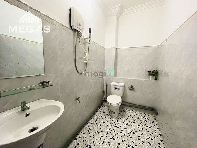 Hình ảnh CHDV giá rẻ mặt tiền đường HOÀNG CĂN THỤ