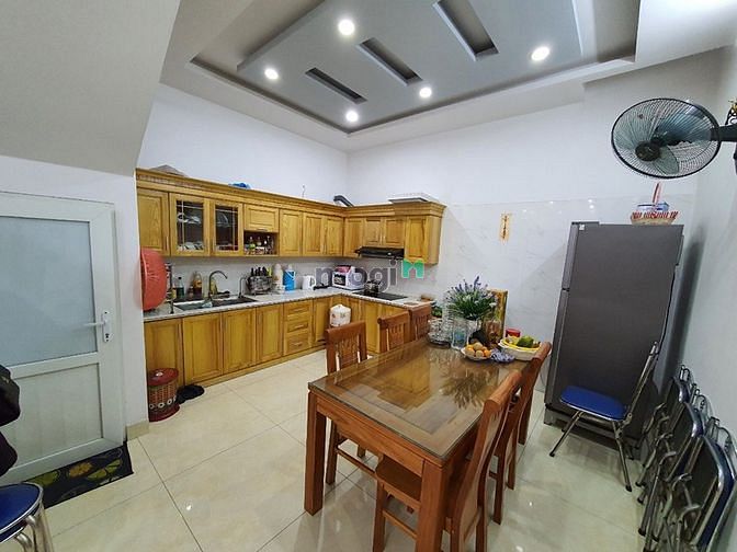 Hình ảnh Cho thuê nhà Văn Cao full nội thất