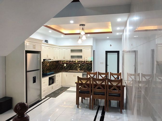 Hình ảnh Cho thuê nhà Văn Cao full nội thất cao cấp