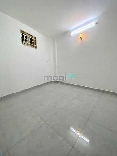 Hình ảnh Hẻm xe hơi 5m 3 Tầng Lạc Long Quân 45m2 chỉ 4.3 tỷ