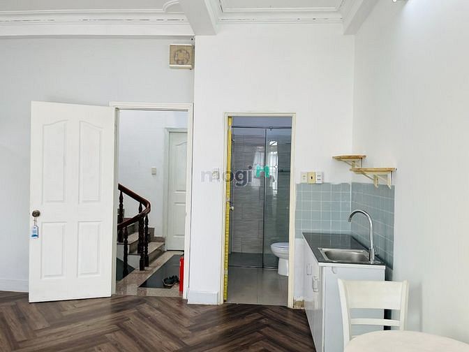 Hình ảnh Studio cửa sổ lớn thoáng mát full nội thất Dương Bá Trạc Quận 8