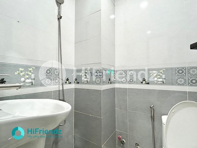 Hình ảnh Studio full nội thất, đối diện bến xe Miền Tây, có thang máy, bình tân