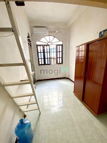 Hình ảnh Phòng 3TR2 có GÁC nhỏ, MÁY LẠNH, CỬA SỔ thoáng mát