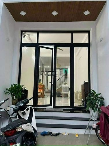 Hình ảnh Bán nhà Tân Quy, 90.5m2 có thang máy, chỉ hơn 11 tỷ