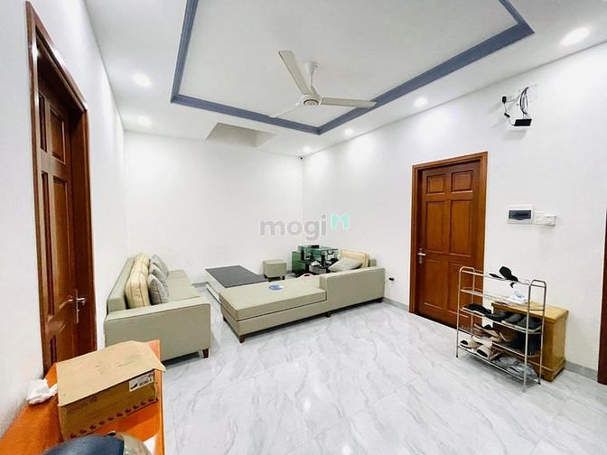 Hình ảnh Biệt Thự mặt tiền 4 tầng Thang Máy.9mx23.5m Nguyễn Ảnh Thủ Hiệp Thành