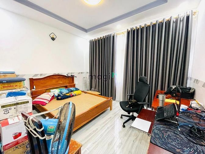 Hình ảnh Biệt Thự mặt tiền 4 tầng Thang Máy.9mx23.5m Nguyễn Ảnh Thủ Hiệp Thành