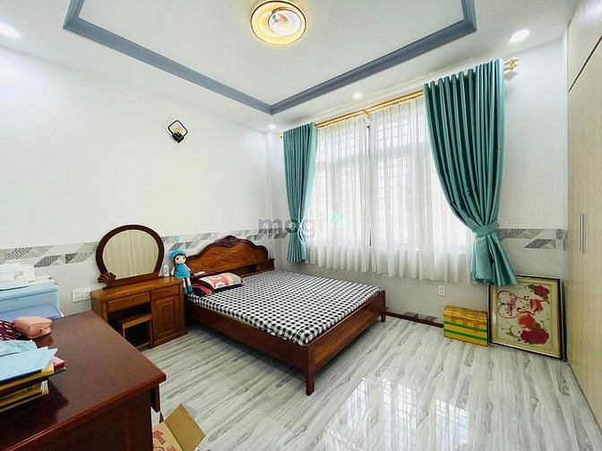 Hình ảnh Biệt Thự mặt tiền 4 tầng Thang Máy.9mx23.5m Nguyễn Ảnh Thủ Hiệp Thành