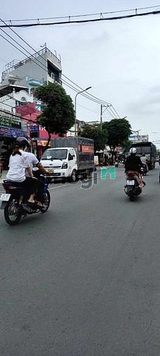 Hình ảnh Biệt Thự mặt tiền 4 tầng Thang Máy.9mx23.5m Nguyễn Ảnh Thủ Hiệp Thành