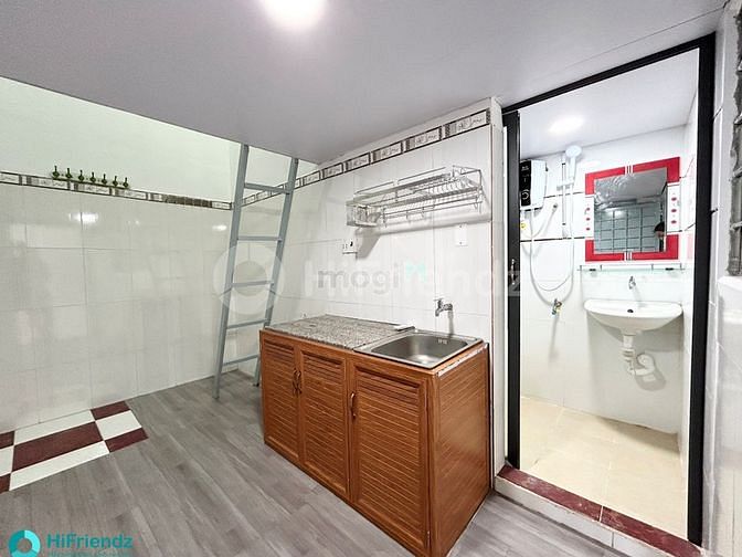 Hình ảnh Duplex Sân Bay, P2, Tân Bình Có Sẵn Máy Lạnh, Tòa Nhà Thang Máy, PCCC