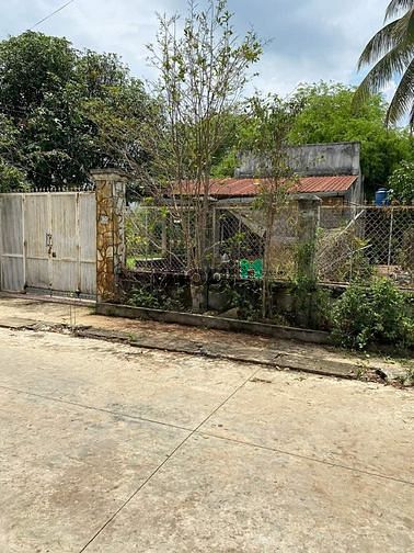 Hình ảnh Bán đất tặng nhà cấp 4 thổ cư hết đất. Khu Phố 1, Thị Trấn Tân Biên