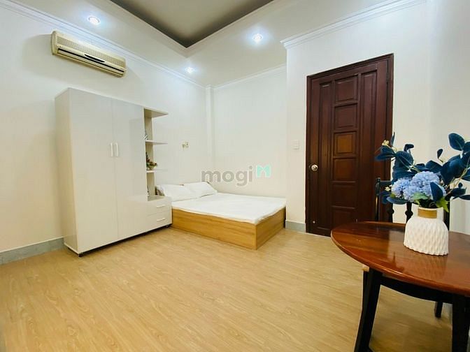 Hình ảnh Studio_full NT_Cửa sổ Gần Vòng Xoay dân chủ, CV Tao Đàn, Viettel Tower