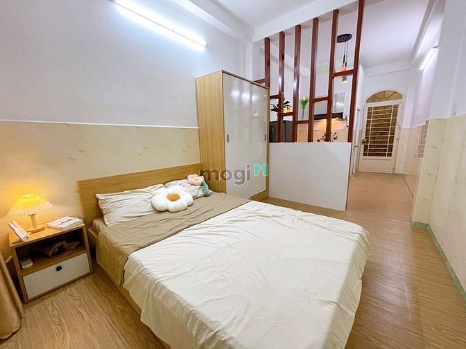 Hình ảnh Studio_full NT_Cửa sổ Gần Vòng Xoay dân chủ, CV Tao Đàn, Viettel Tower