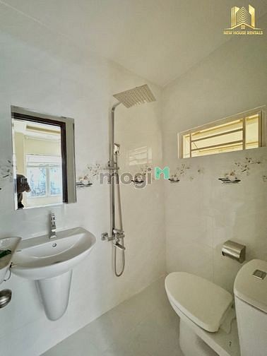 Hình ảnh Nhà nguyên căn góc 2MT hẻm Bùi Viện 40m2