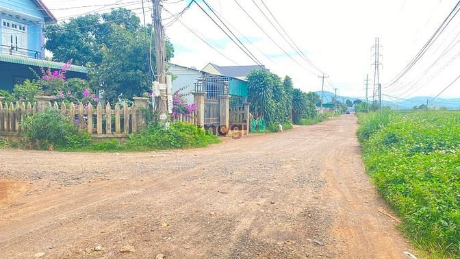 Hình ảnh Đất Mặt tiền Gần TT Hành Chính Đức trọng 5x32m tc100m2
